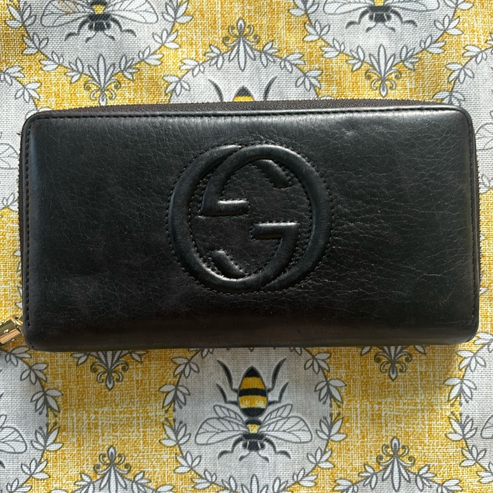 Authentic Gucci soho long wallet